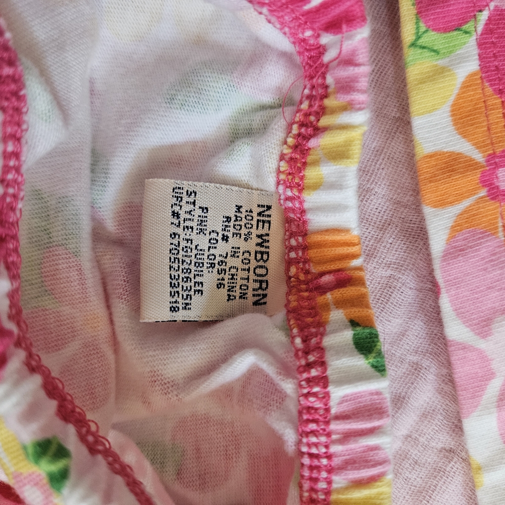 🎁🎁3/$20🎁🎁Snow White and Floral Kids One Piece Set - Picture 3 of 13